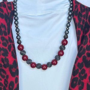 Festive Cranberry and Dark Grey Stone Necklace with Mesh Beads NWT